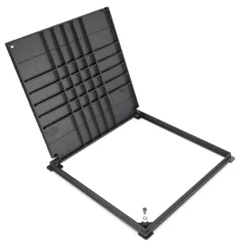   öntöttvas fedlap URBAN négyzetes kerettel 620x620 Hext.38 PL.550x550 B125 (35457/4-3)