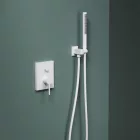 Arezzo Design Elegant matt fehér falsík alatti zuhanyrendszer, zuhanyszettel, esőztetővel, falon belüli egységgel